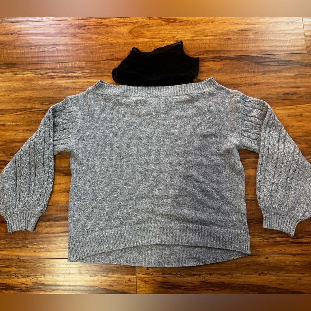 Large Grey sweater With lace Turtleneck